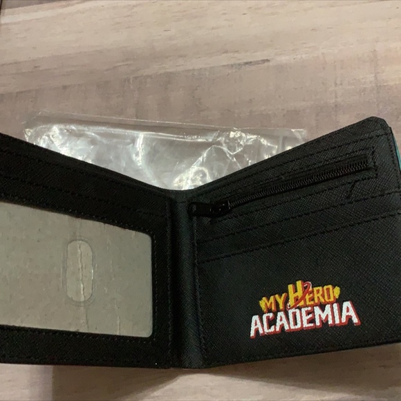 MY HERO ACADEMIA WALLET - Picture 4 of 5